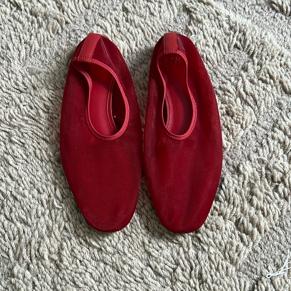Red mesh shoes